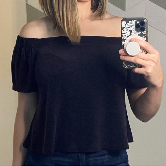 Juicy Couture Pitch Black Velour Off Shoulder Top, Women’s Size Small. - Picture 4 of 12